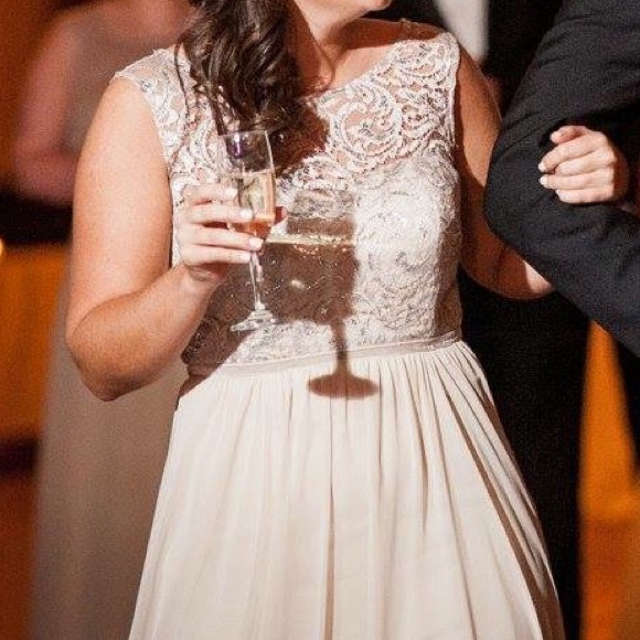 Formal dress - Picture 3 of 5